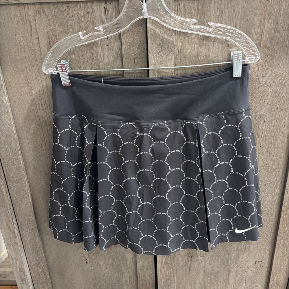 Nike Black and White Patterned Golf Skirt
